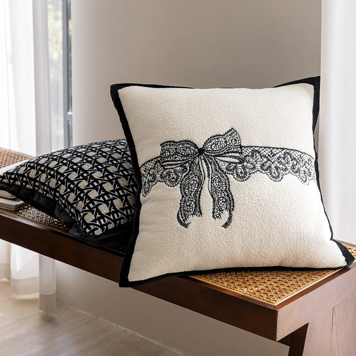 Nordic Black White Cushion Cover 45x45cm Luxury Bow Embroidery Pillow Case Plaid Jacquard Sofa Bedroom Decor Modern Home Accents